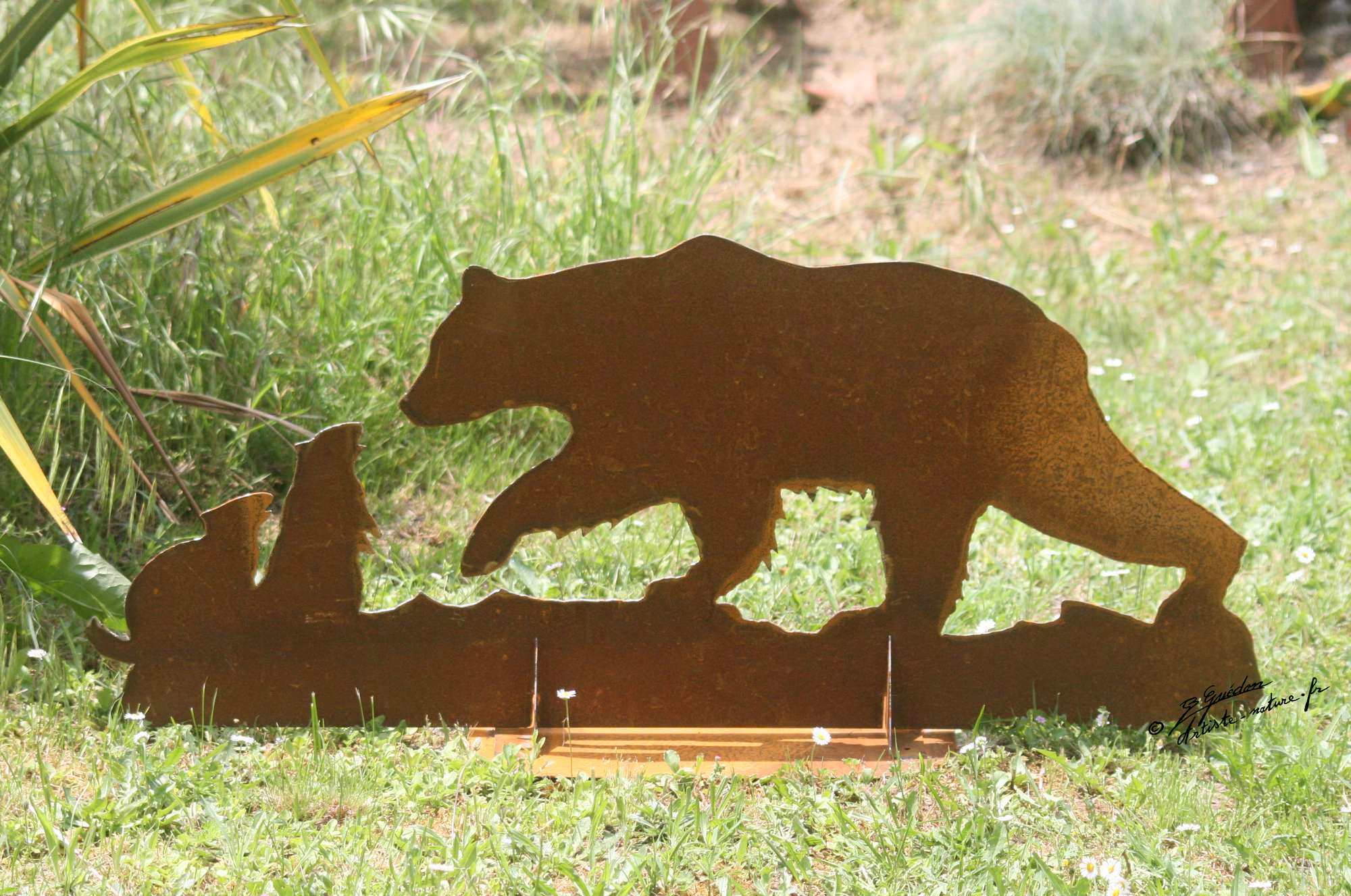 Décor ours et marmottes en acier corten , vue 2. Réf: DOURS-4