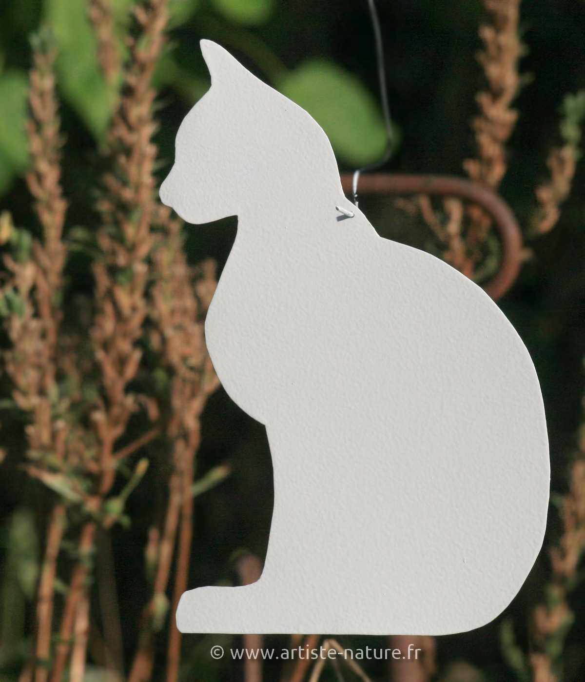 decor chat de profil  en acier blanc